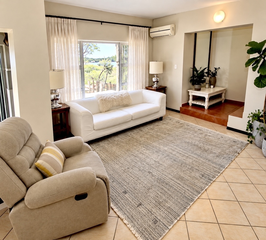 3 Bedroom Property for Sale in Door De Kraal Western Cape